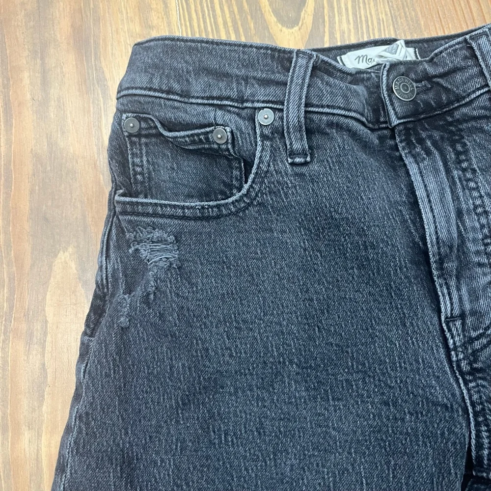 Women's Madewell Mid-Rise Perfect Vintage Straight Jeans Black‎ Size 27 0008 B1